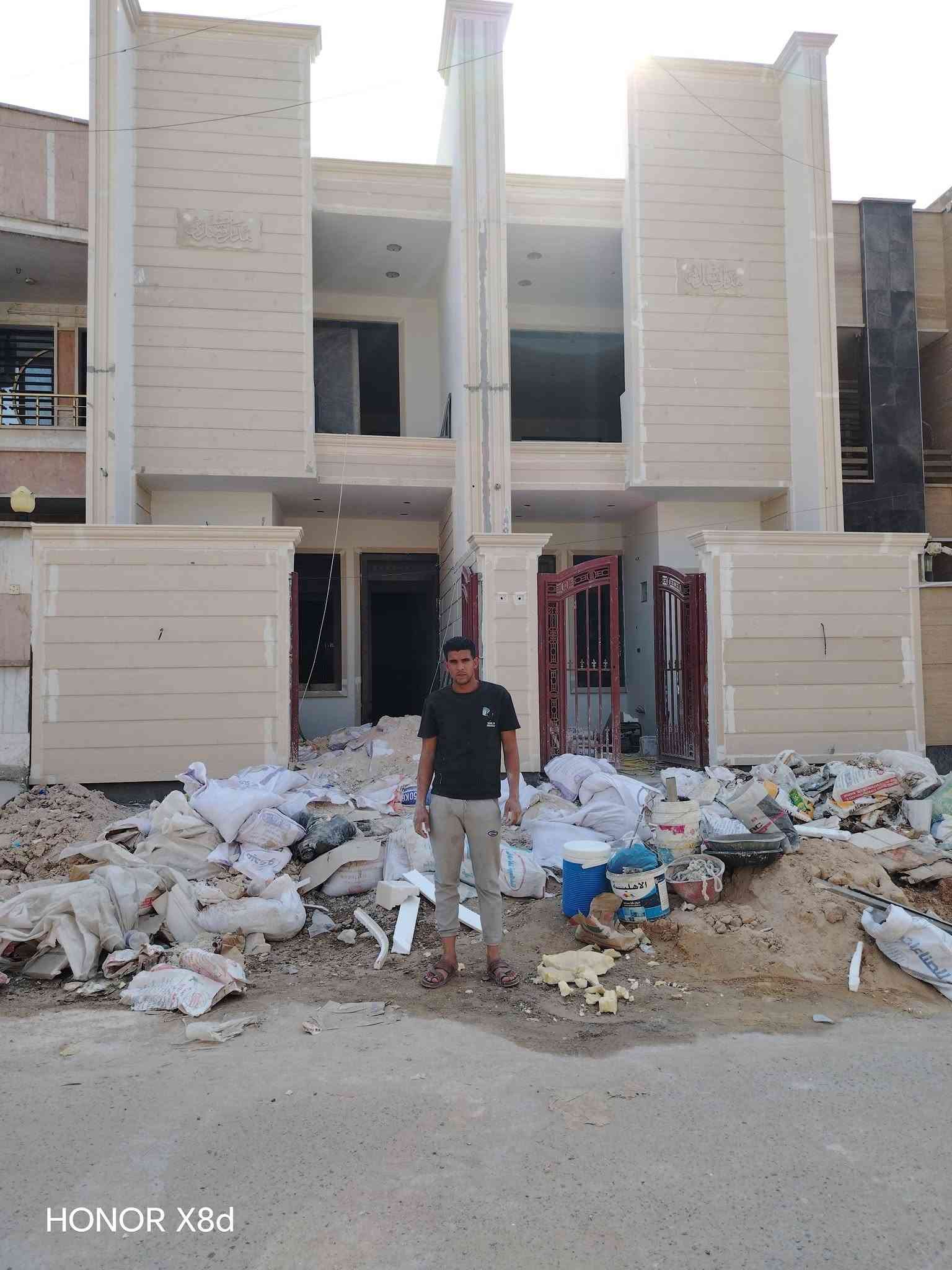خلف مصري متفرغ شغل ناعم وخشن داخلي وخارجي شغل درجه اولى***********

نص مكتوب في الصور:
- ***********
- ***********
- HONOR X8d