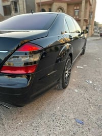 مارسدس موديل ٢٠٠٩ ماشيه ١٧٠ الف حقيقي سياره جاهزه كل نقص مابيه سيارة ف...