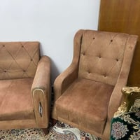 ١٠ مقاعد • قنفات كبيرة • مستعمل