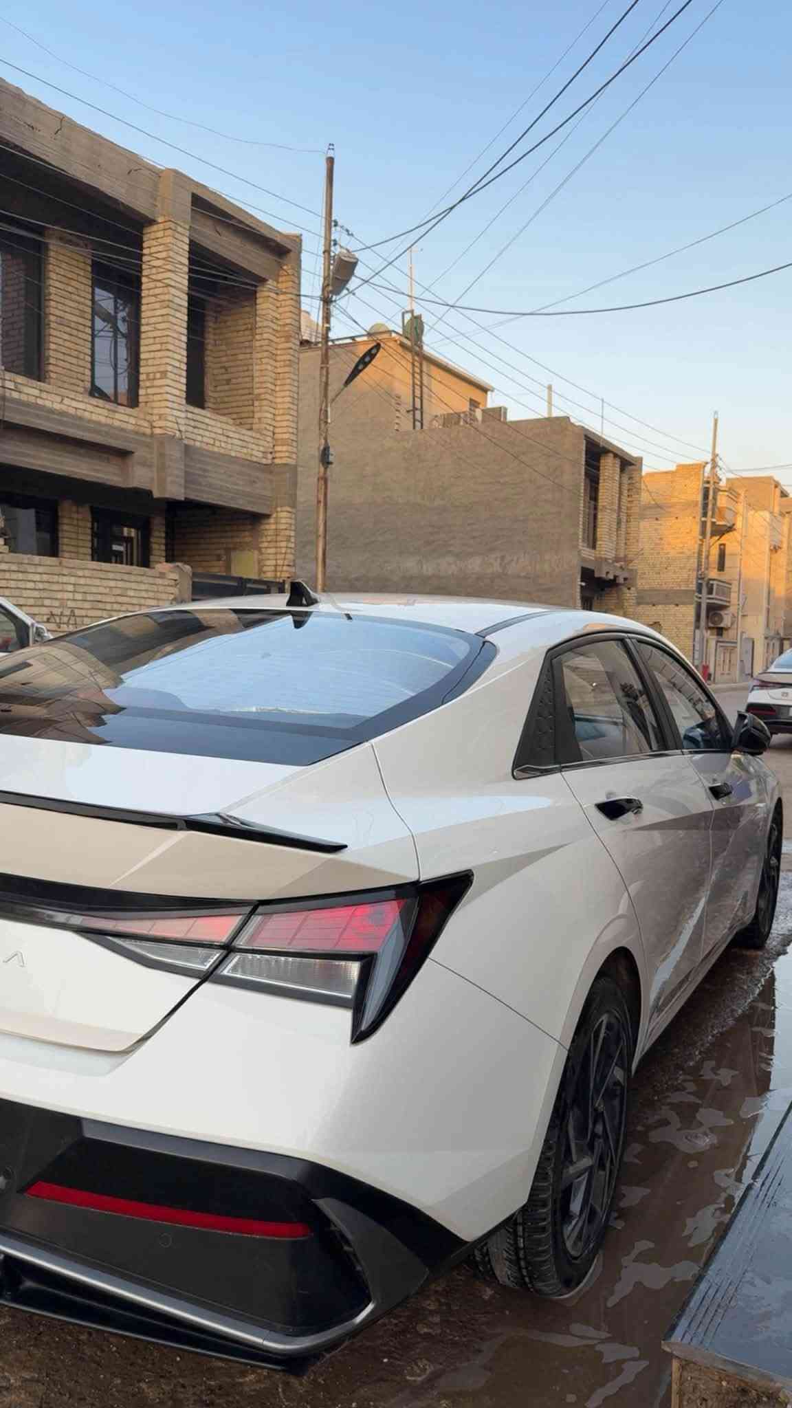 سلام عليكم 
النترا موديل2025وارد خليجي تجميع الصين 
محرك1500
سياره فول مواصفات
فتحه سقف سلايد
شاشة تدعم الكاربلي
بصمه 
كشنات جلد 
عداد دجتل 
قطعتين تبريد 
منافذ شحن تايبسي ويوسبي 
مري شفط
ترحيب عند الاقتراب 
بصمه ابواب 
لد امامي 
اشاير بالمري 
 فول كت باتمان 
مكان بغداد الدورة 
***********
السعر 142وبيه مجال بسيط
