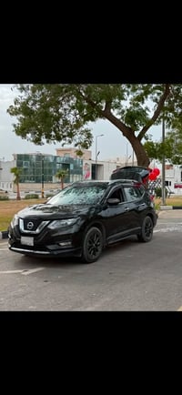 نيسان اكس تريل 2020   محرك 2.5  4 سلندر 171 حصان  دفع رباعي  4x4 / 2WD...