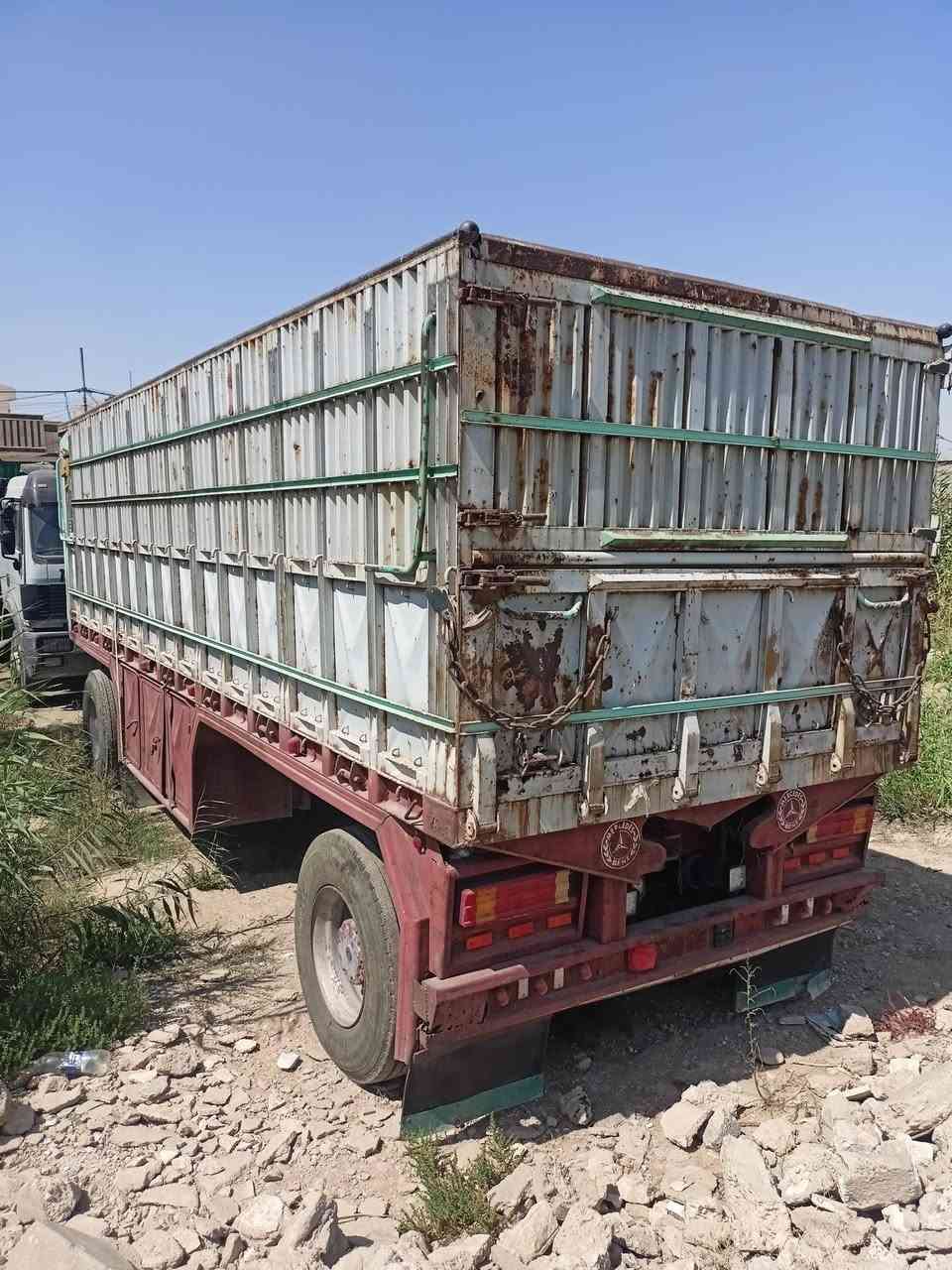 مقطورة طول سبعه ونص ارتفاع 185 دناكير برينه بوربرن جبير تايرات جدد  مكان موصل 

 /*********** واتساب
***********
