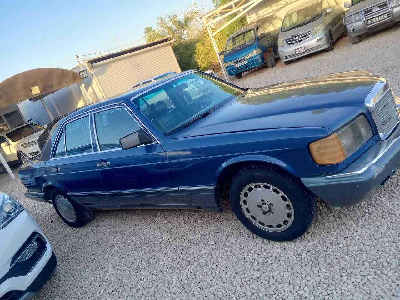 السلام عليكم 
جامبو 1984 للبيع 
كير ومكينه محور 3000 كفاله
تخم تاير جديد كهربائيات شغاله
التبريد بي ليك كمبريسر جديد 
رقم نجف  دولي بأسمي تريد مداور تريد وكاله
هزة جديده سنوية ل 2031 ما عليها غرامات
بيع نقد فقط بدون مراوس 
السعر 44 بيها مجال 
***********
متواجد فيس واتساب
