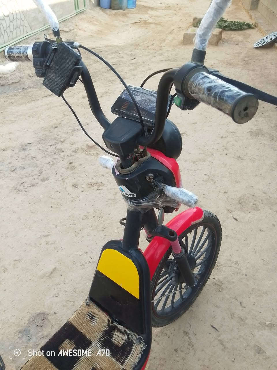 ماطور شحن للبيع جاهز عايزه بس باتريات 
***********
