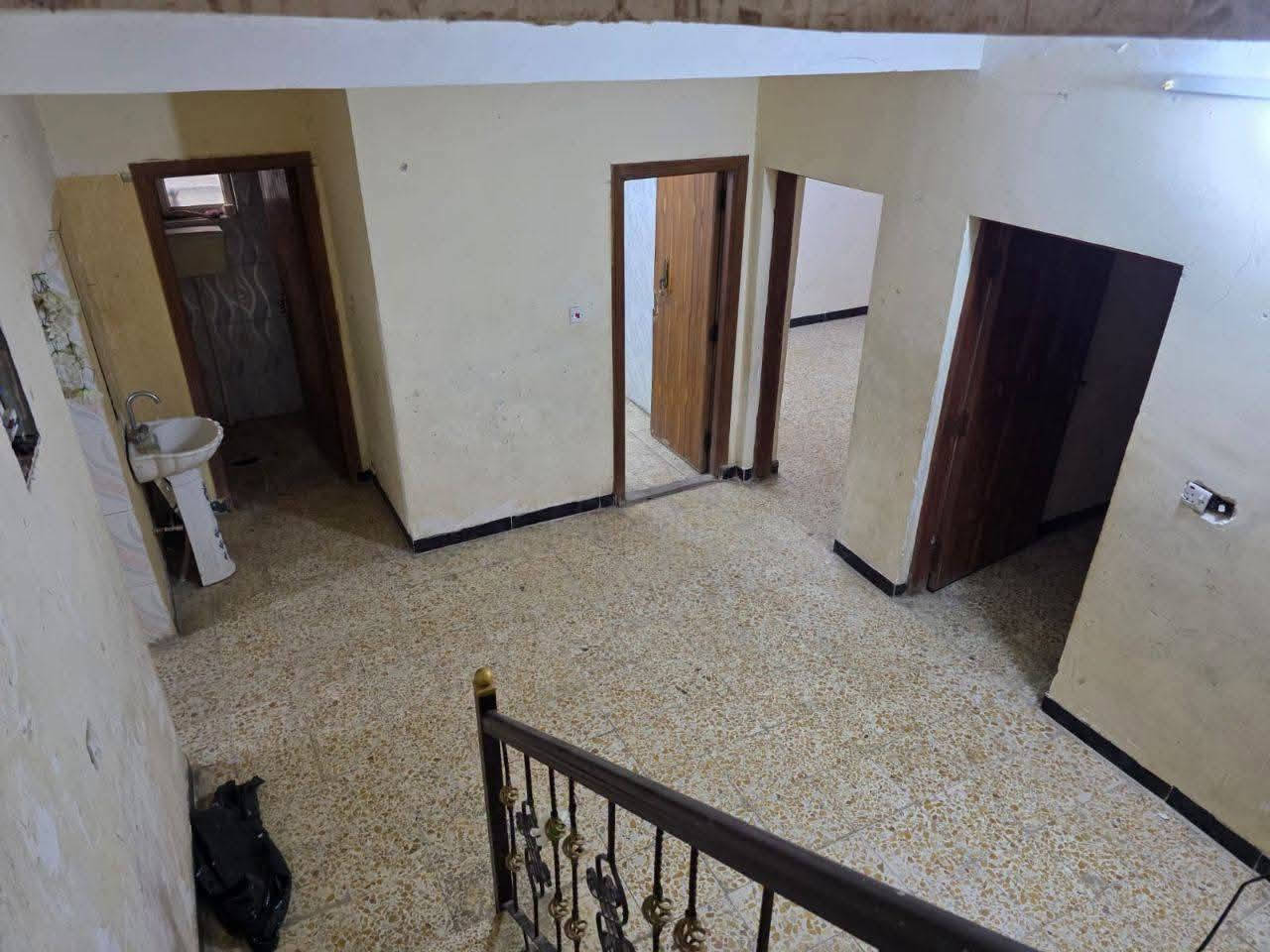 بيت ركن للبيع 

مساحته200 متر

#العنوان في مجمع  السياسيين خلف المستشفى اللبناني

التفاصيل
يتكون من كراج وحديقة
غرفتين نوم  🏚️
استقبال  🏚️
مطبخ 🏚️
صالة 🏚️
البيت جاهز من كهرباء وماي و صحيات داخليه و تكدر اضيف صحيات خارجيه منور على شكل L 

السعر 115 وبيه مجال

الاتصال ع الرقم التالي أو مراسلتنا عبره الواتساب
*********** 

#ملاحظه*لدينا جميع الدور  والقطع الأراضي بأسعار مناسبة
