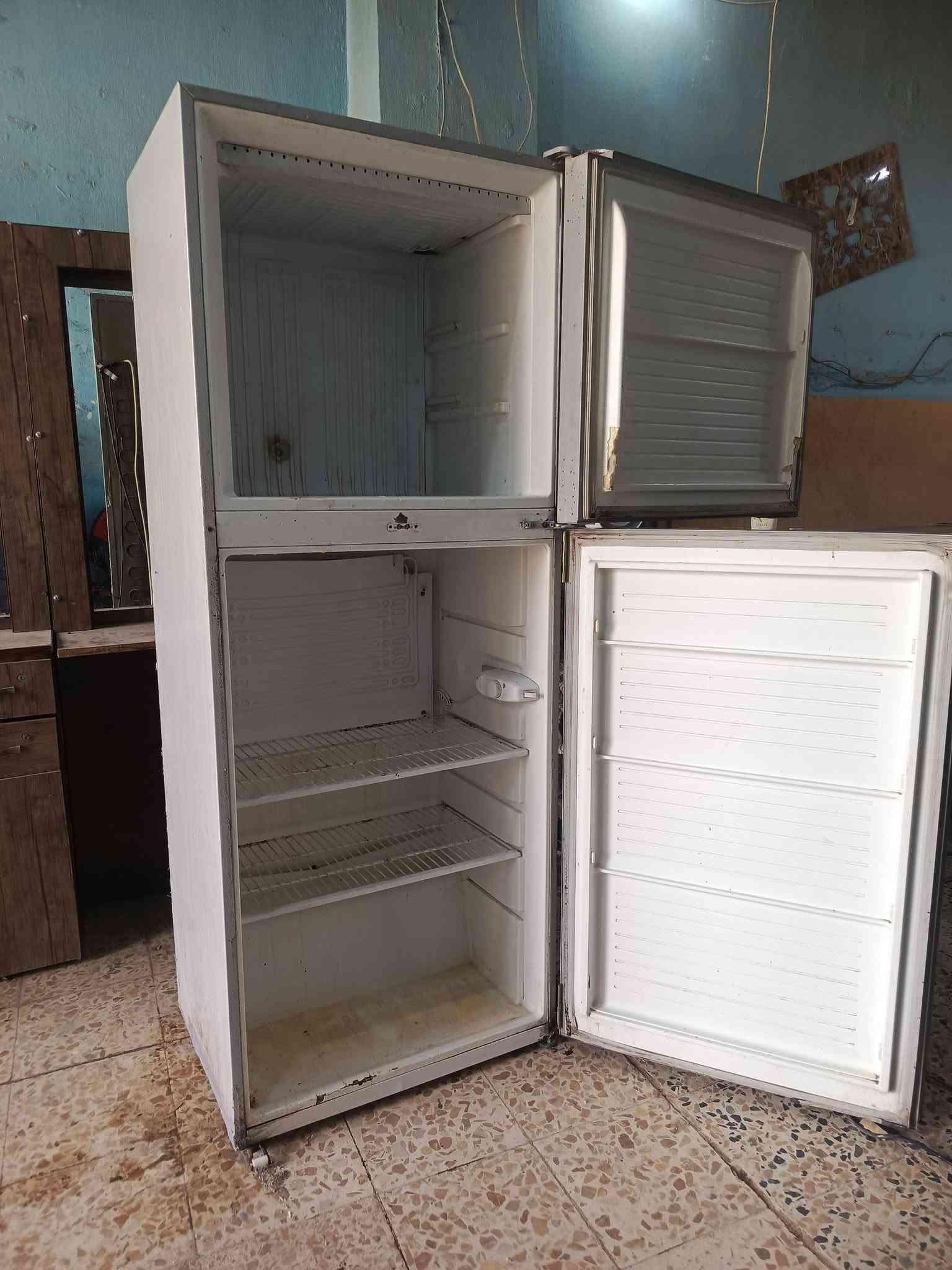 اغراض منزلية • مستعملة • هيت حي المعلمين