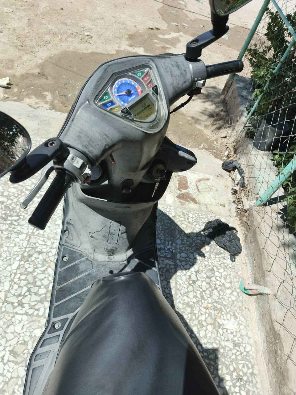 سلام عليكم للبيع فقط
كامكو G5 دراجه بوشه 61 بخاخ رياضة صالنصه رياضي
لايت زنون تخم تاير اصلي جديد فيت بم جديد نظيفه كلش بانزين محسن دهن امزويل شلعه معدل نعومه فول
السعر ٦٢٥ مجال بسيط
العنوان النجف ابوصخير ***********
