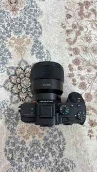 سوني A7 مارك ٣ • كاميرا • عدسة ٨٥مم F1.8