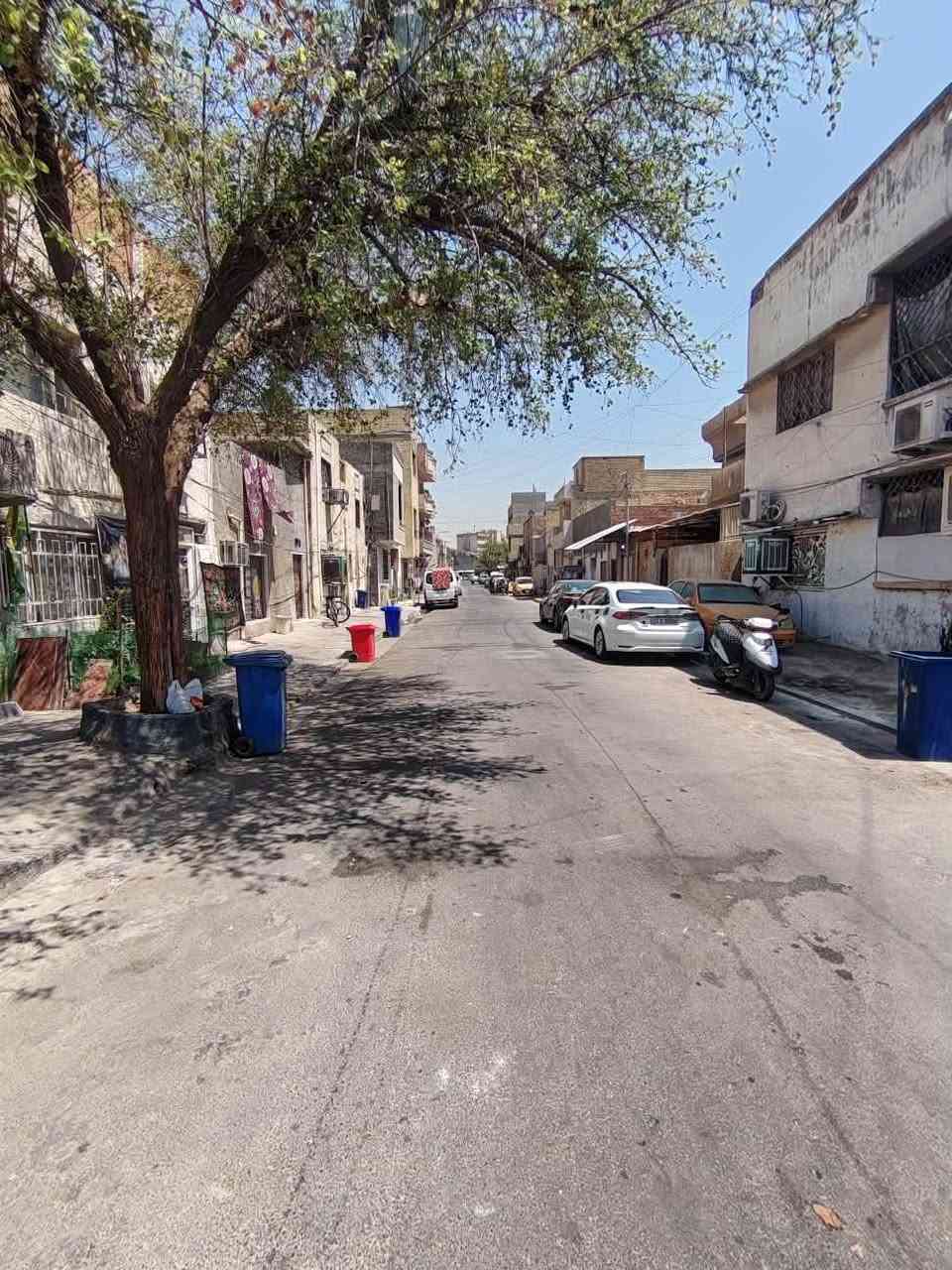 🏡 دار للبيع – ملك صرف وباسمي شخصياً ( بناء قديم )
📍 بغداد – الوزيرية – منطقة الكسرة
📌 محلة 302 – زقاق 26

🔹 مساحة السند: 313 م²
🔹 المساحة واقع حال: 337 م²
🔹 البيع على مساحة السند
🔹 الواجهة: 11.25 متر
🔹 النزال: 30 متر
🔹 الملكية: ملك صرف وباسمي شخصياً
( يمكن بنائه شقق سكنية ) 

📍 الموقع مميز جداً:
قرب بانزين خانة الوزيرية
وقرب شارع المغرب (شارع الأطباء)
وفي منطقة حيوية ومميزة داخل الوزيرية.

💰 البيع على مساحة السند 313 م²

📞 للاستفسار والجادين فقط – الاتصال:
***********

⚠️ الاتصال فقط، لا توجد رسائل.
