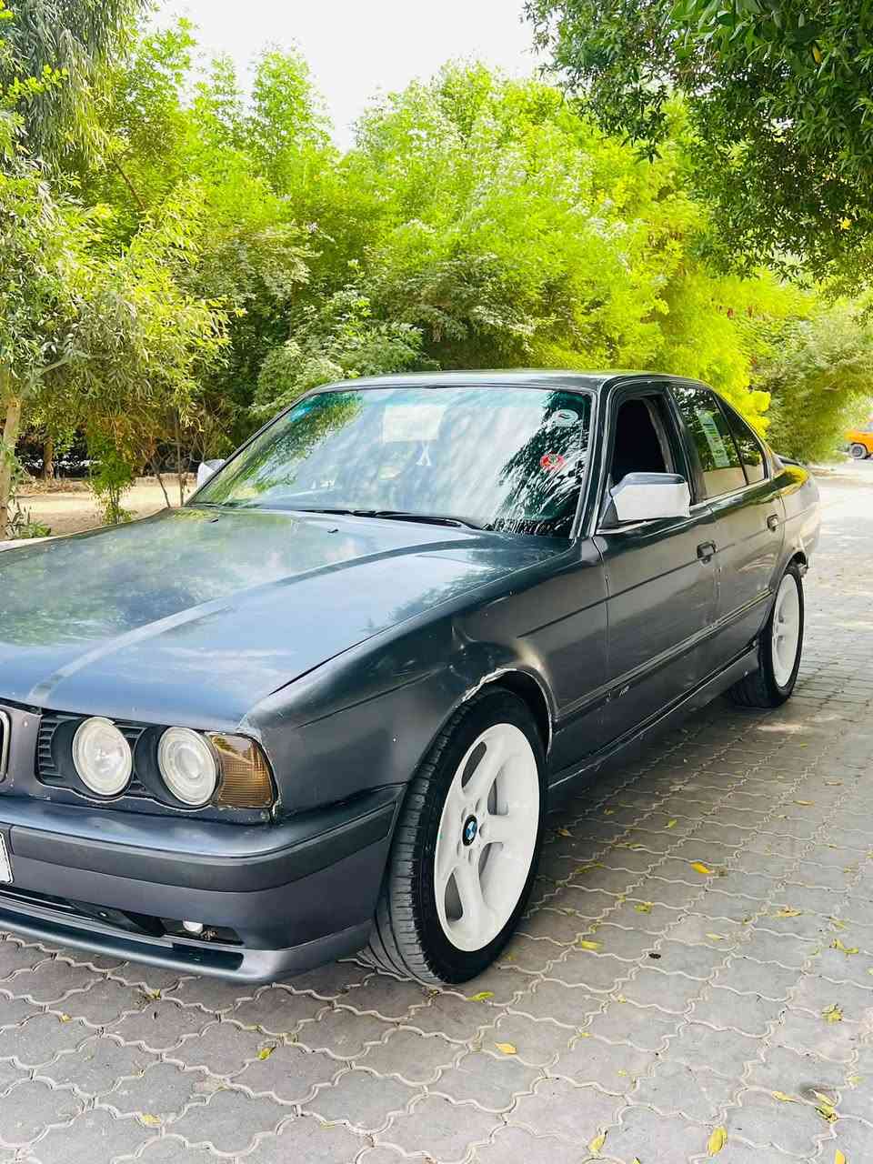 بي ام • ١٩٩٠ • رقم ذي قار