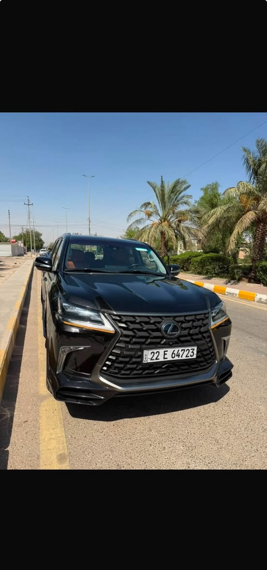 لكزس LX570 • ٨ سلندر • ماشيه ١١٢٠٠٠