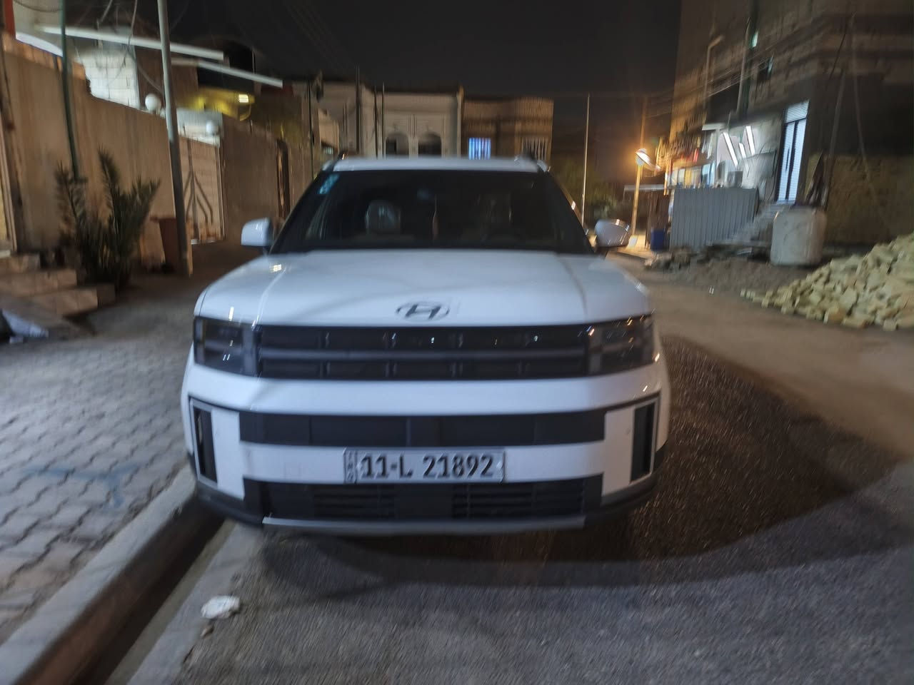 السلام عليكم سنتافي خليجي للبيع موديل 2024مكينه 2500جي دي اي كفاله عامه ماشيه 47الف رقم بغداد باسمي تحويل مباشر السعر 225 وييها مجال قليل مكان السياره البصره ***********
