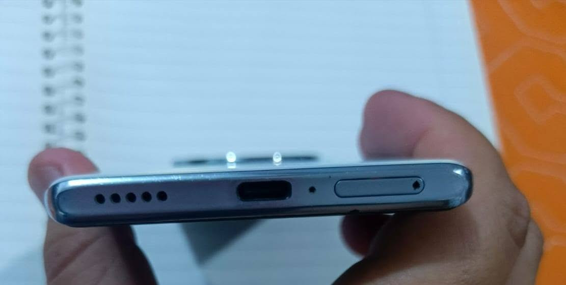 موبايل 📱 مستخدم هونر 9xa نضيف السعر 200 قفل بس لزكهه مفطره الرمادي 5 كيلوا
***********
