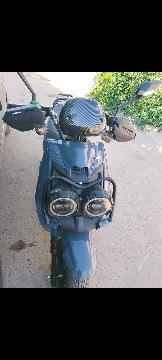 السلام عليكم دراجه شحن للبيع موديل 2025فول السعر 400 و بها مجال  اليريد يتصل على هذا الرقم*********** بيع مستعجل
