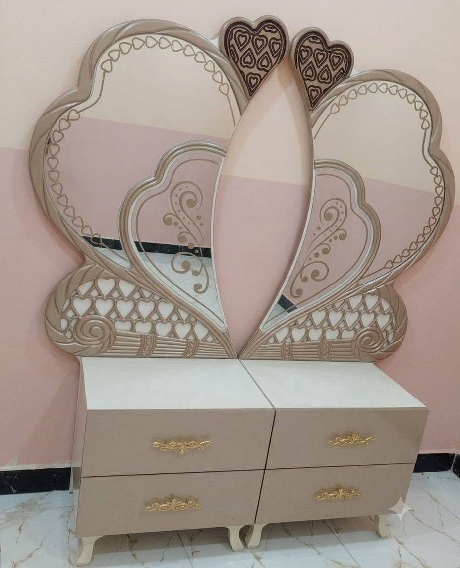 السلام عليكم غرفة نوم البيع الاستفسار ***********

نص مكتوب في الصور:
- ONOR X9a
