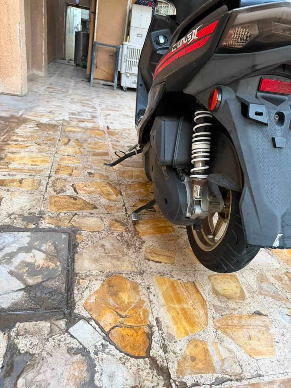 سلام عليكم سكنس شمعه للبيع دراجه خير من الله جديده مكفوله من تاير للتاير بيهه نقص بس اطار مال بانزين لسواد فقط من جبتهه مابيهه دراجه ياباني وبيهه شخوط بل بجم هم من جبتهه صور مزاد موجوده اطيك رقم شاصي ودكه 
مكان بلديات 
***********
14 وبيهه مجال سعر
