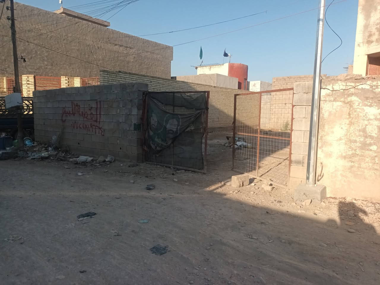 قطعه ٢٠٠متر نزله جسر حواس ٥٠متر عن شارع موقع جيد للاستفسار ***********
