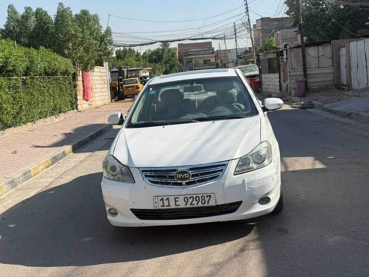 السلام عليكم BYD. G3.  2013 كير اوتماتيك المرغوب 
مكفوله كفاله عامه ضربه وصبغ وتبديل كير ومحرك شرط الكفاله كير مال مني كوبر يعني انسى العطل ميكانيك تبريد منضومة جديده صدر جديد تخم تاير نضيف محرك جديد سيارة ماعايزها اي شي فول مواصفات ماشيه 146 حقيقي سياره حلوه وشرط الفحص رقم بغداد 11 انكليزي والتحويل مباشر هزه جديده سنويه جديده سياره جاهزه على داير مليم ونضيفهحتى طخطخات مابيها ولا حتى بوارد ممتعوبه  السعر 52 مكاني بغداد رقمي 
***********

