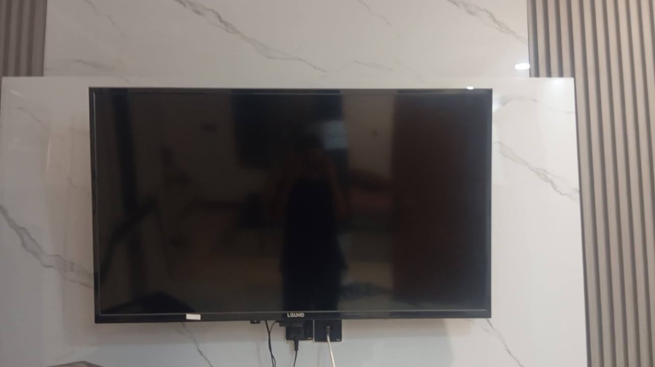 السلام عليكم بيع بلازمه شغاله العنوان الحريه حجم 55 السعر 175 الاسعر ***********
