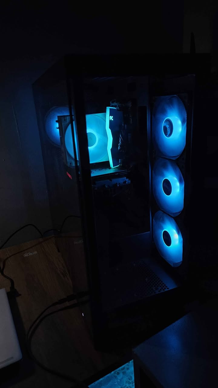 I5 13400f
ASUS PRIME B760M R D4
T FORCE DELTA 16GB 8^2 3600MT/s WHITE 🤍
MSI GTX 1660 SUPER 6GB
DEEP COOL AG400 ARGB WHITE 🤍
KINGSTON 256GB M.2 NVME & 1TB WD HDD
CASE SAMA Neview 4503 WITH 4 FAN
WIN 11 PRO Activated
التجميعة نظيفة وجاهزة من كل التفاصيل
معجون حراري جديد
كيبل مانجمنت كامل
تجي تفحص وتچيك وتشوف وتأخذ
مكاني بغداد المشتل توصيل ماعندي نهائيا ما ابيع توصيل
مامتواجد بالتعليقات ولا ماسنجر تريد تشتري اتصل وتدلل
*********** بغداد, العراق

