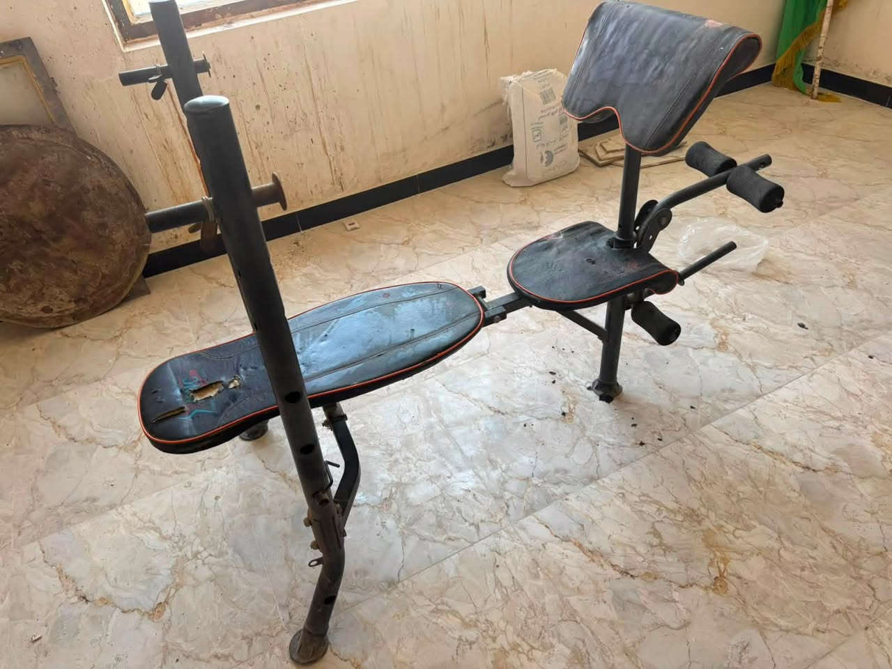 مصطبه حديد ٣ اوضاع و ساعد وقدم + حقيبة اوزان ٥٥ كيلو ودمبلص وشفت عدل ومائل
السعر كلهن ب٢٠٠
المصطبة ب ٧٠
الحقيبة ب ١٣٠
مكان ناصريه مركز 
***********
