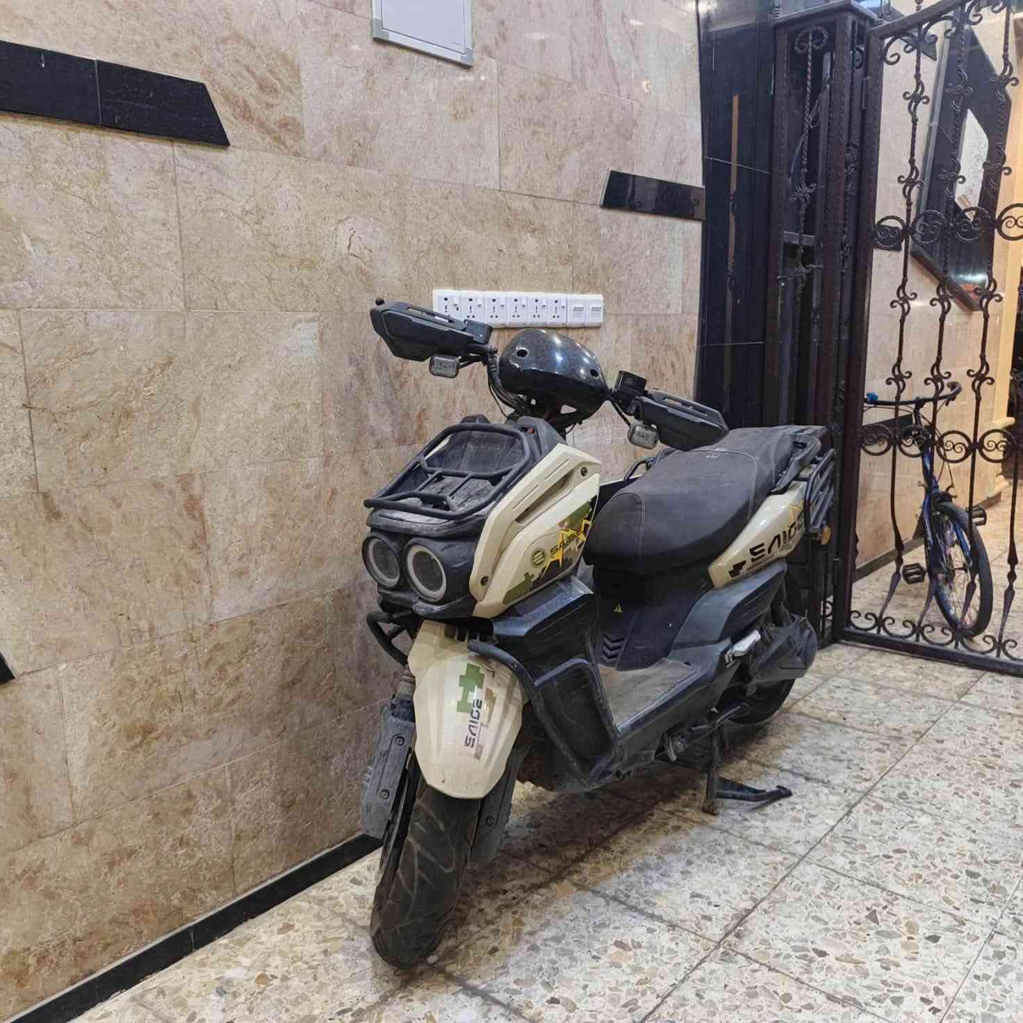🏍️ دراجة أباتشي للبيع
💰 السعر: 700 ألف وقابل للتفاوض
✅ بحالة جيدة جداً
🔧 الماكينة لم تُفتح نهائياً
🔋 البطارية لم تُفتح، لكن حالتها منخفضة
📌 الدراجة جاهزة للاستخدام
📞 للتواصل: ***********

