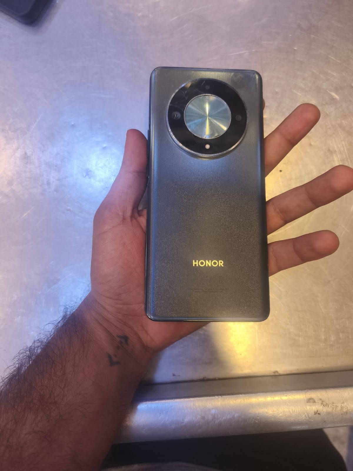 HONOR X9b 5G تلفون تجي وشوفه ذكرته 256سعره 325وبيه مجال برهم مروس شنو عندك نزل عنوان كربلاء بوبيان فايس ما تواجد فقط تساب وتصال ***********
سماعات صليه وياه شوفت عينك حياتي

نص مكتوب في الصور:
- ٩:١٠ 4G VOLTE ابو نرجس 💖❤️ < إعادة التسمية ابو نرجس 💖❤️ > نوع الجهاز سماعة رأس < القناة الصوتية للمكالمات متصل الإعدادات الصوتية للوسائط متصل مشاركة جهة الاتصال عدم المشاركة < نوع الجهاز مكبر صوت سماعة رأس أдаة سمع مساعدة آخر إلغاء
- ٩:١٠ ٤G VOLTE ٩:١٠ ابو نرجس إعادة التسمية ابو نرجس نوع الجهاز سماعة رأس القناة الصوتية للمكالمات متصل الإعدادات الصوتية للوسائط متصل مشاركة جهة الاتصال عدم المشاركة الاتصال التلقائي عبر البلوتوث مزامنة نغمة رنين المكالمة تشغيل نغمة الرنين على جهاز البلوتوث الخاص بك عند تلقي مكالمة اعتراض أوامر التشغيل التلقائية الصادرة من الأجهزة المتصلة عبر البلوتوث في غضون 10 ثوان إلغاء الاقتران
