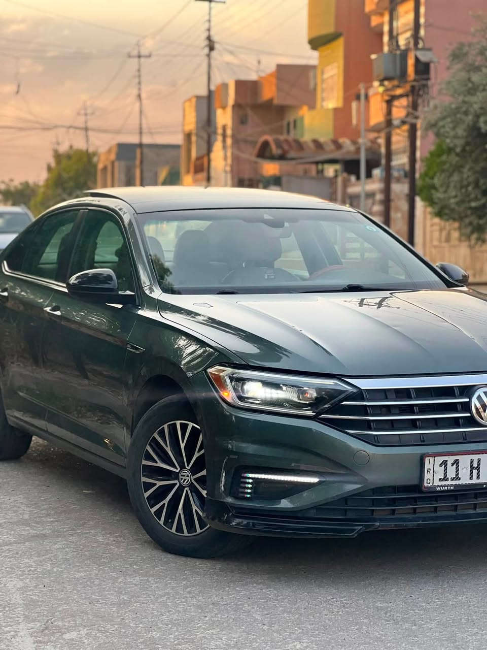 جيتا SEL موديل 2019
 مواصفات فول فول واحد على واحد
رقم بغداد مشروع وطني السعر 150 وبيها مجال للشراي
*********** للاستفسار اكثر عن السياره
1- كشنات جلد كريمي  
2-كشنات تدفئة امامي و ستيرن تدفئه  
3- اضائة اوتو ليلي نهاري 
4- اضائة اتو عالي ناصي ليلا
5- اضائة متحركة حسب اتجاه السيارة
6- اضائة السيارة بك لايت LED  ليد و لايت زنون 
7- رادار 360 درجة امامي جانبي خلفي مع توقف ذاتي
8 - تحديد مسار خطوط الشارع AUTO ASSIST 
9- كيج الكتروني  هاند بريك الكتروني
10- شاشة ٨ انج نظام ابل كار بلي واندرويد اوتو  الكتروني مع الكيج
11- اضائة محيطية 30 لوان للداخل لجميع السيارة مع الابواب مع الشاشةوالكيج 
12 - سقف بنوراما 
13- كاميرا خلفية بدقة عالية جدا مع التحكم الكامل
14- نقاط عمياء على المرايا 
15 - تدفئة مرايا  
16-نظام start and off للمحرك
17 - 4  وضعيات للقيادة مع تغير الاضائة sport economy manual custom 
18 - بصمة مع بصمة ذكية على الأبواب و الصندوق .  
19- 4 جامات اوتو مع قفل مركزي والجام و البنوراما تفتح و تقفل بالبصمه 
20- نظام صوتي BEATS العالمي 9 سماعات مع مضخم صوت دمام في الصندوق
21 - محرك 1.4 turbo قوة واقتصاد 147 حصان
22- كير تبترونك اوتو وعادي 8 نمر
23- ماسحات اوتو للمطر 
24- نظام خرائط ومسجل  اقراص داخل الدرج
حادثها موضح بلصور مع سلامة الشاصي والحوض والدوخل 100%  ماشيه 77الف مايل  مكاني الموصل  الجانب الايسر
