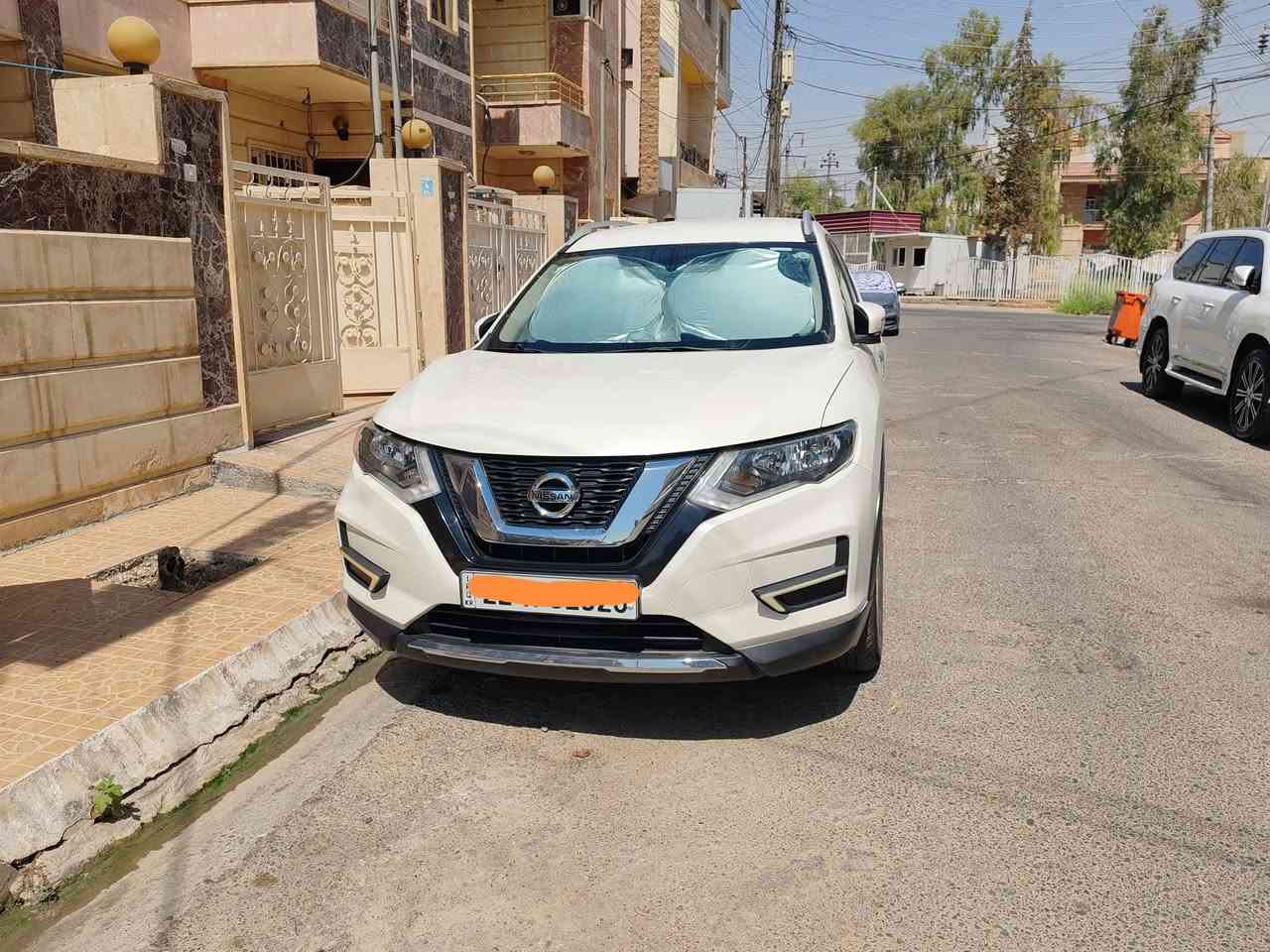 نيسان اكستريل 2019 رقم أربيل  ماشية 98 الف مكفولة من الصبغ والتعديل فقط بيها طخة بسيطه في أسفل باب الجنطة
السعر 180 ورقة وبيها مجال بسيط.
***********
