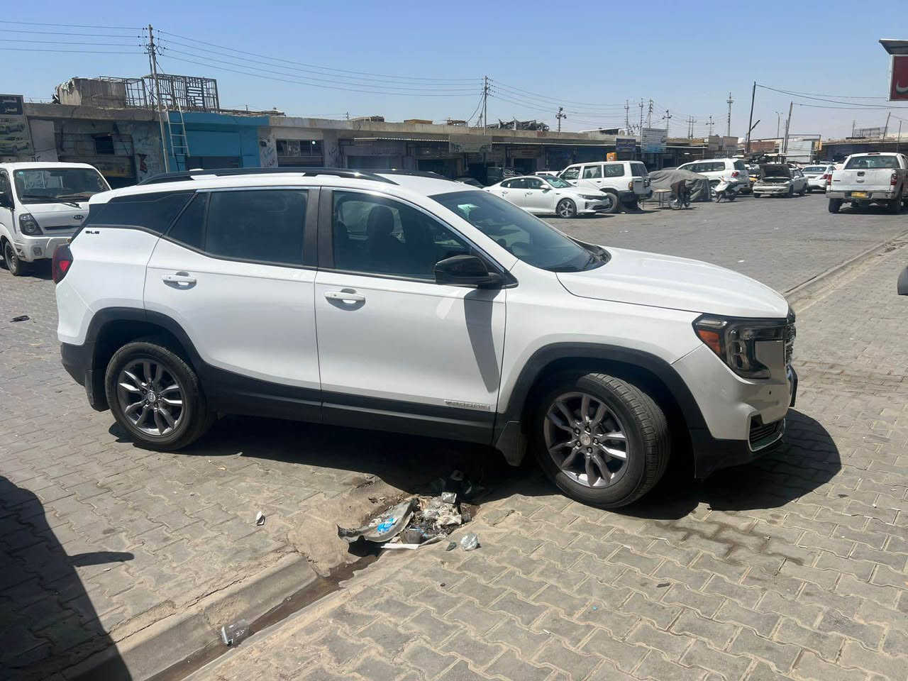 � للبيع جمسي تيران GMC Terrain

موديل: [2024]

فئة: [SLE ]

وارد: أمريكي 🇺🇸

الممشى: [الكم] ألف كم

رقم: [ابدون رقم]

اللون: [ابيض]

المواصفات: [بصمه تشغيل عن بعد كرسي كهرباء قطعتين تبريد شاشه دجتل وباقي المواصفات معروفه]

الحادث كما موضح بل صور وصار بيها حادث بل عراق تبديل بابيبن جهت عكس السايق وتبدلن نفس الون 

🔹 السيارة نظيفة جداً

🔹 المحرك والقير بحالة ممتازة

🔹 التواير بحالة جيدة

🔹 التبريد والتدفئة شغالات

🔹 السيارة جاهزة للاستخدام وما تحتاج صرف

💰 السعر: [160] قابل للتفاوض بالمعقول

📍 المكان: [واسط كوت ]

📞 للتفاصيل والاستفسار: [***********]

البيع للجادين فقط، الله يرزق الجميع دهل اوران, واسط
