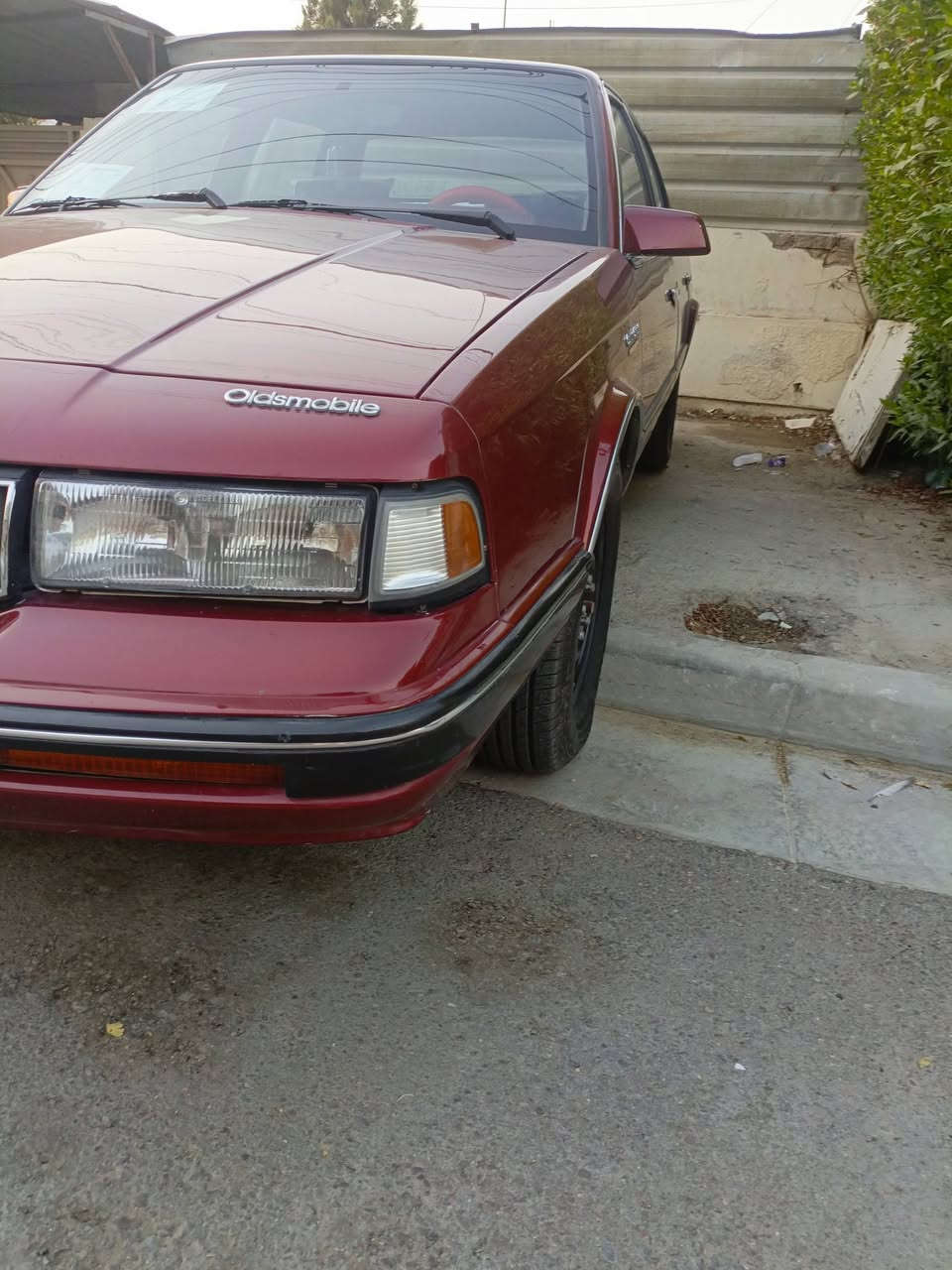 السلام عليكم جميعااا اخوتي الكرام...
موديل 90 لون ماروني رقم بغداد
سياره كامله مابيه ضربه ولامعجون ولا خياس
فقط صبغ حراري درجه اولى....للجماليه
دواخل كامله
محرك وكير خير من الله 
طخم تاير
باتري جديد
تبريد الحمد لله يشتغل
السياره ناعمه بلمشي 
ومغلفه من الداخل...
الصور تحكم شوفت عينك
بغداد كم ساره مكان السياره 
اي استفسار حاظر
الخاص مفتوح والرقم الاسيا
***********
تحياتي للجميع@

