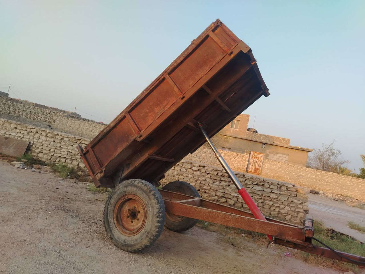 عربانه اسكندرية جاهزه للعمل مع ونج رفع وصونده وباب  السماوه المملحه رقم الهاتف *********** السعر مليون ومتين
