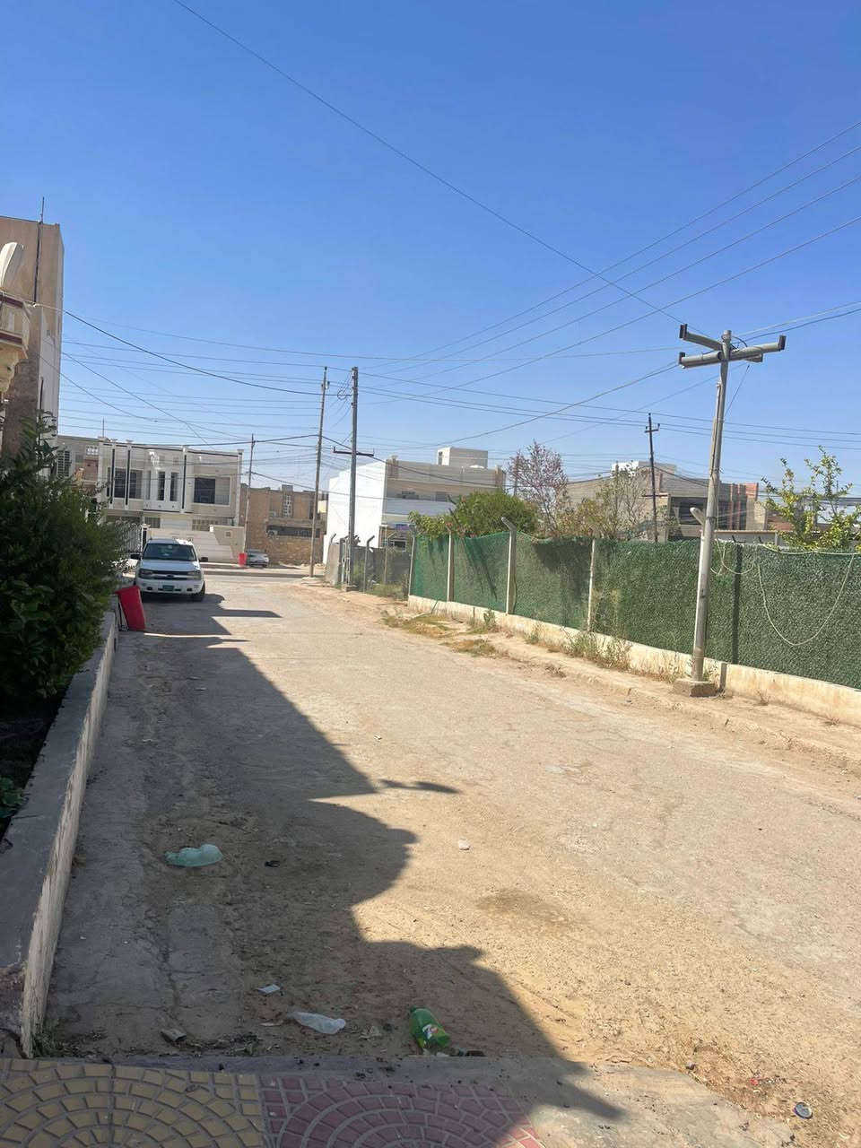 دار للبيع 5كيلو طابو صرف
للبيت ركن 
مساحه225
يحتوي من 4غرف نوم
صحيات3
اوصاله
ستقبال
للبيت مانقصه اي شي اي ستفسار اتصال 
عل رقام
***********
***********

