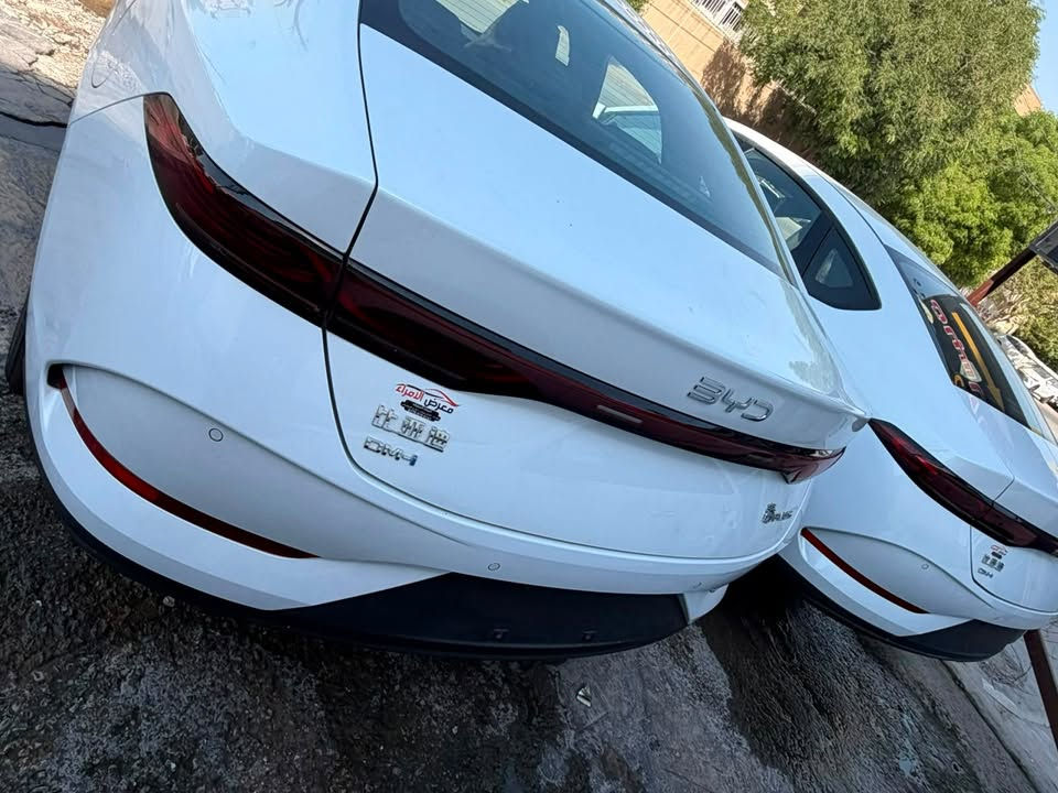 السلام عليكم
متوفر   BYD QIN PLUS 2025 🚘
داخل زيتوني
مرقم بغداد جاهز  تحويل ثاني يوم 
صفر كيلو متر 
السعر 20 مليون 700 وبيها مجال للاستفسار الاتصال
***********
