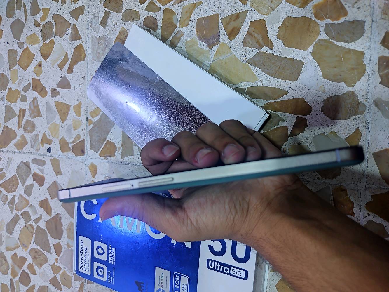 الجهاز تكنو كامون 50 الترا 5G
المواصفات موضحه امامك بل صور لحدد يكلي تعال خاص  وبل اخير ميرد

تره تعبت من الي يدخل خاص وبل اخير يكلي باجر اجيك ويطلع كبل 
السعر 130/ مكاني  جانب ايمن 
حي الرساله
   للتواصل  واتساب ***********