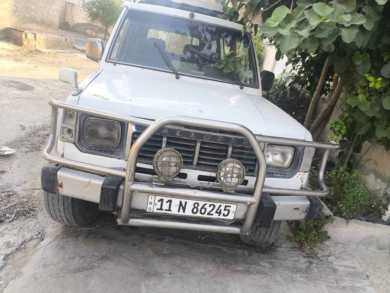 سياره باجيرو موديل 96
سياره نضيفه من محرك
ومحرك 6سلندر 
 وكهربائيات ورقم بغداد نكليزي 
سنويه بسمي وكامله مكمله تبريد مابيه فقط تدفئ 
السعر خاص.... *********** واتساب
