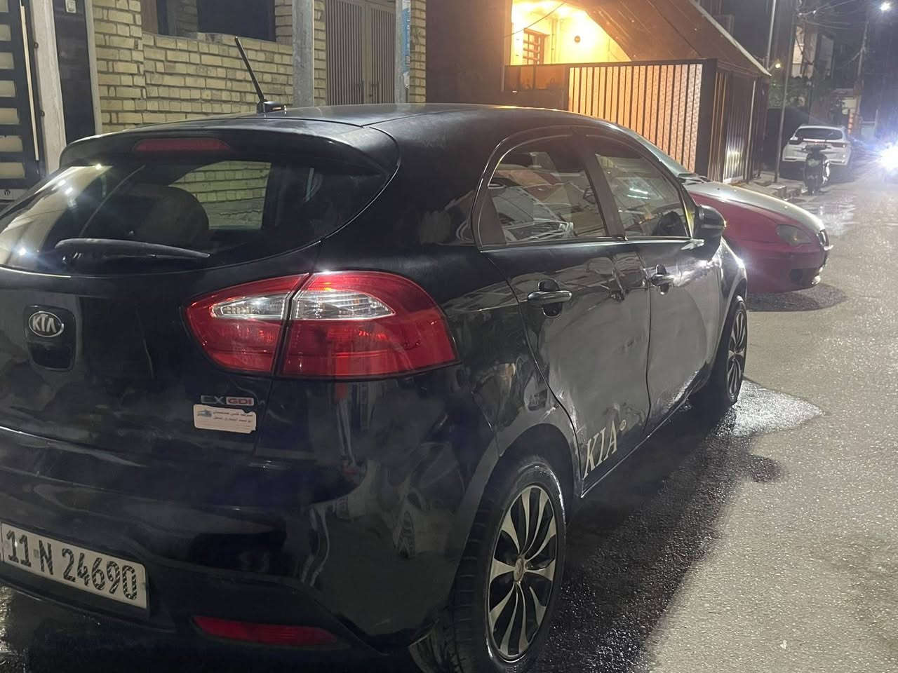 سيارة كيا ريو موديل 13 بإسمي رقم بغداد سيارة جاهزه محرك كير تبريد كله جاهز وارد امريكي حادثها جاملغ وباب   بيها ملاحظا ت قليلة بالكشر  السعر 60 ورقة بيها مجال بسيط 
العنوان بغداد الغزالية تفاصيل أكثر الإتصال على  رقم الموبايل ***********
