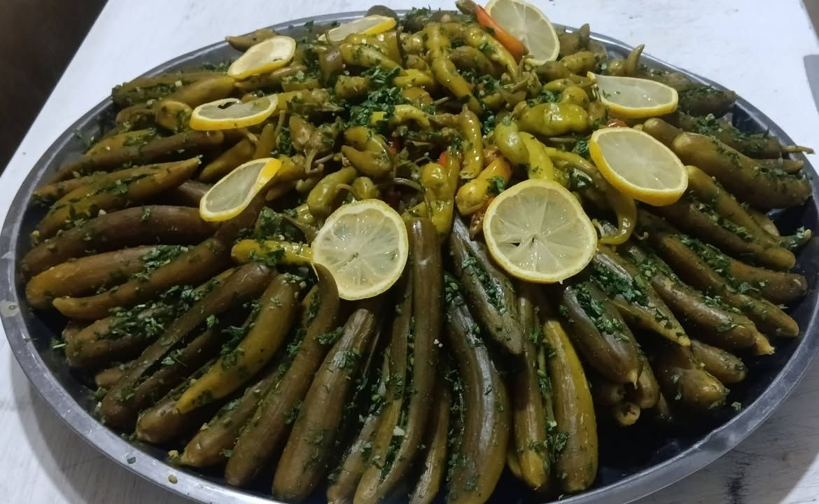 السلام عليكم ورحمه الله يا رزاق يا كريم متوفره طرشي خيار مي محشي  كيلو ب 3الاف متوفر خدمت توصيل داخل الفلوجه وأطرافها والحجز رقم واتساب ***********العنوان الفلوجه سكنيه ضهر عماير السكنيه بدايت قريت المختار وارجو من اخوتي واخواتي رفع المنشور بصلاة ع الحبيب المصطفى
