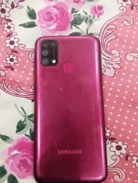 جهاز M31 للبيع سعر 150 أو بيه مجال مكاني شطره رقم الهاتف 07884015855