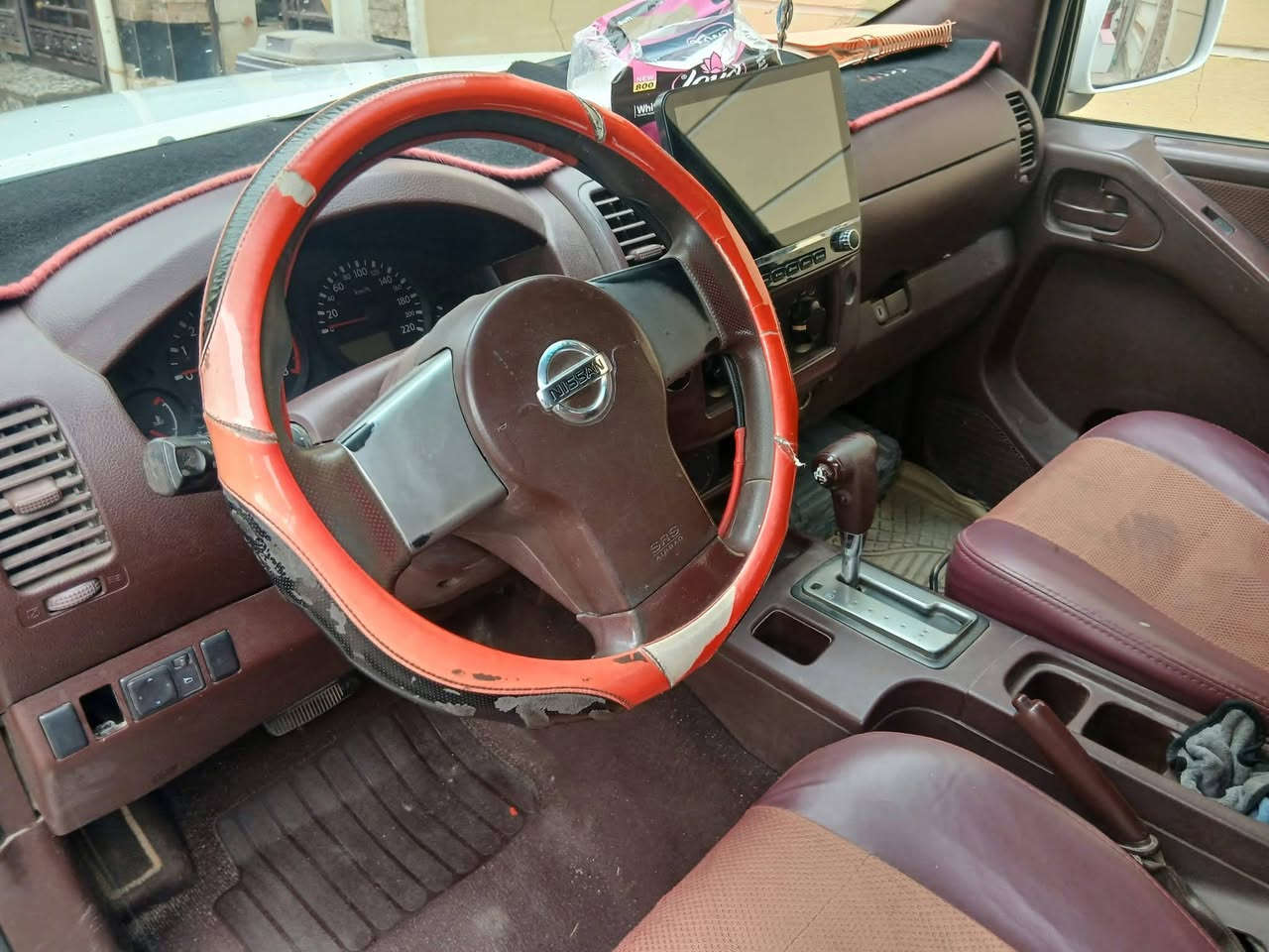 نيسان نيفارا • ٢٠٠٩ • رقم اربيل