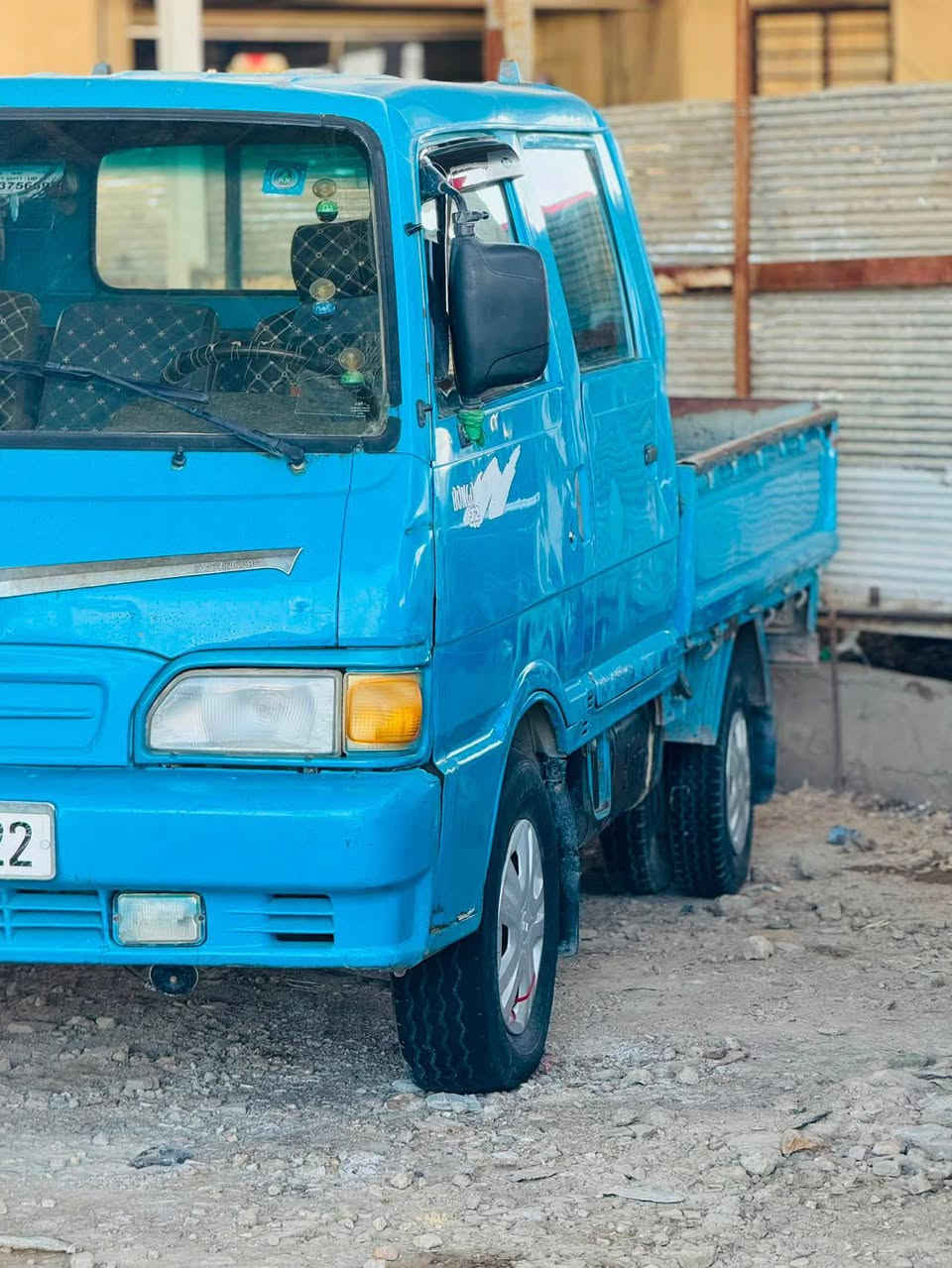 السلام عليكم سياره كيا للبيع الموديل 96 مكان الحمزه الغربي سياره مقفوله من شاصي ومحرك ***********
