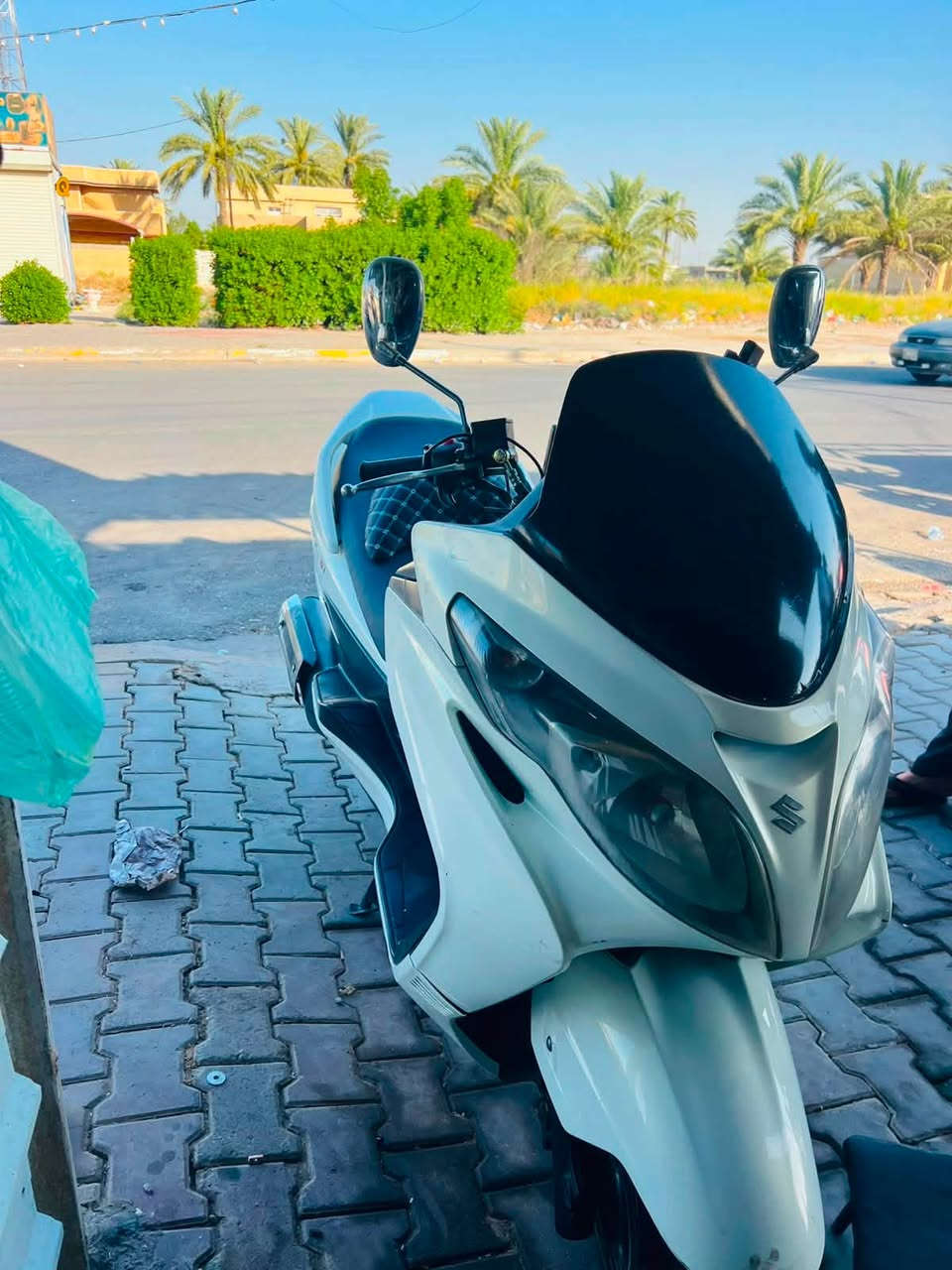 سلام عليكم دراجة سكاي ويف ربع بصمة دراجة كاملا ما نقصها برغي مكينه مكفولة كفاله عامة اي نقص مابيها مكينا جيب وياك الف فيتر اذا ممدود عليها سبانه تعوفها وتروح وتعال انطيكياها من باب البيت 
دبل بصمة دبل اسويج 
1/دراجة تدفئه يدات
2/جي بي اس 
٣/قياس فولتيه وشاحنت تلفون 
٤/شاشه امبي ثري 
٥/مكان جداحة 

دراجة تاخذها مذب عليها ربع جاهزة وخير من الله ما متواجد ع فيس شراي اتصل وسهلا ***********
