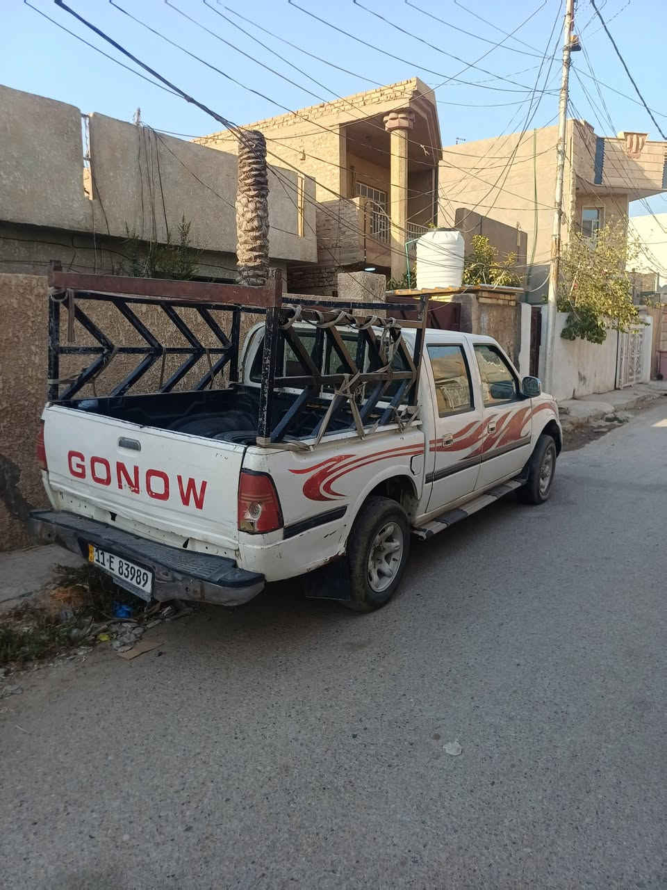 سيارة كنو موديل ٢٠١٢ جاهزة  للعمل السعر  ٤٥ ورقة باسمي  موبايل و***********
