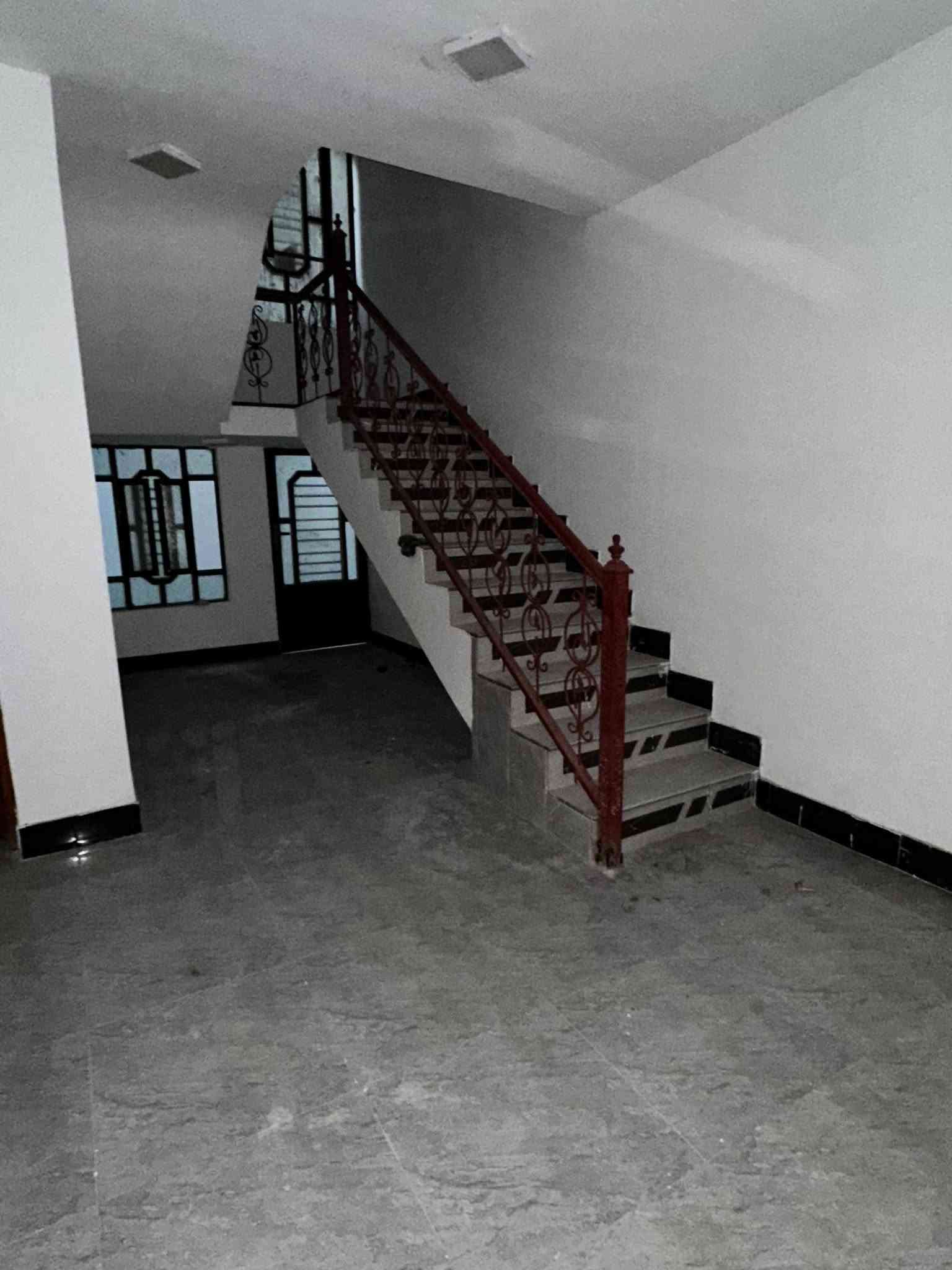 🕋بسم الله الرحمٰن الرحيم 🕋

👋السلام عليكم ورحمة الله وبركاته👋

🏪يعلن مكتب انمار للعقار

🌄الانبار قضاء الفلوجه 

🏡 بيت 

#للبيـــــع الضبـــاط الرابعة قرب 

🔵 المســـــاحة150 م الوجه 7.5م النزال 20

🚧 بناء بلوك  حديث 

طابو صرف بسم شخص واحد 

🛣️شارع 12م قرب شارع 60 

🏠طابقين 

🔵استقبال 
🔵مطبخ  
🔵غرف عدد 3
🔵مناور 2
🔵صاله عدد 2 
🔵صحيات عدد 3

💲#السعر المعلن  130  مليون وبي مجال 

🧑‍💻عزيزي عندك عقار وتريد تبيعه باسرع وقت راسل صفحتنه نلبي لك طلبك 🙏♥️

⁉️للاستفسار اكثر مراسله صفحتنا او زياره المكتب انمار للعقار الواقع على شارع 60 مجاور مطعم  نفر بخاري  ومجاور المطعم وكوفي بلاك ساراي شارع السكلات او الاتصال 

☎️***********☎️كورك 
☎️***********☎️ واتساب  

⁉️اذا كنت تملك عقار وترغب في نشره مراسله صفحتنا او زياره المكتب انمار للعقار او ارسال المعلومات على الواتساب ☎️👆

⁉️الاسعار المعلنه في مكتبنا تحدد من قبل البائع وليس المكتب ونجمع البائع والمشتري وجها لوجه لاتمام عمليه البيع

⁉️متابعه ولايك للصفحه ليصلكم كل ماهو جديد فضلاً وليس أمراً

♥️طابت أوقاتكم بكل خير ♥️
سوق الفلوجه المفتوح عقارات الفلوجة العقار المميز الفلوجة سنتر عقارات الفلوجة🏘
