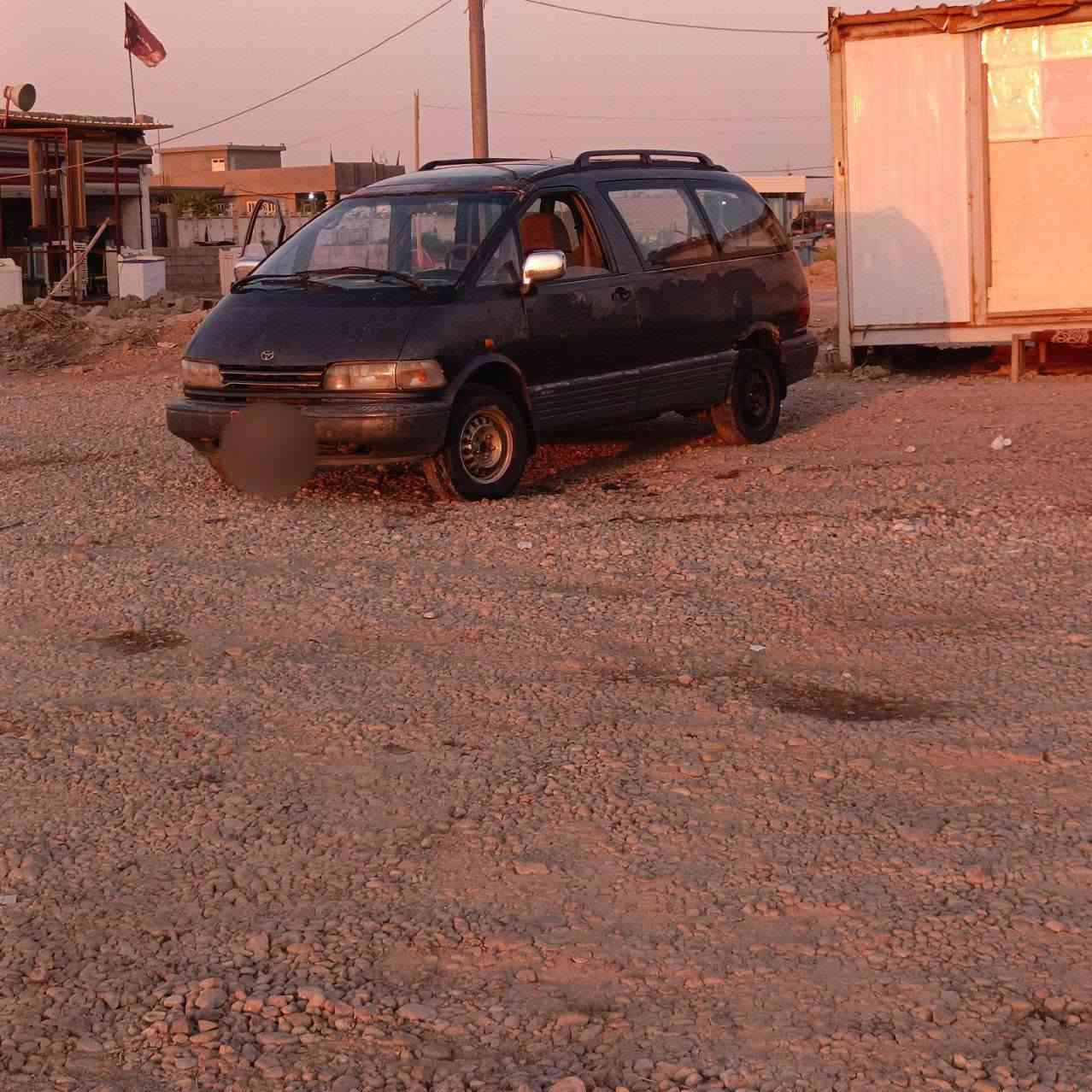 تويوتا بريفيا موديل 1992
كير عادي ، محرك و كير نظيفات
رقم بغداد الماني اجرة سنوية ساقطة ، يحتاج الها ترتيبات بسيطة و ترجع فول ، سعرها 23 ورقة و بيها مجال بسيط ***********
