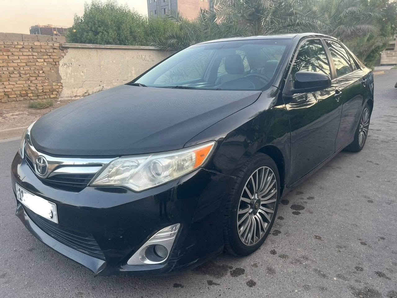 تويوتا كامري S موديل ٢٠١٢ امريكيه هزه وسنويه والرقم الجديد لحد سنه ٢٠٣٠ حجم محرك ٢٥٠٠ كشن سائق كهرباء تحكمات ستيرن شاشه وكامره خلفيه ويل كب ابيض رياضي محرك كير جديد  البنيد مغلفه كاربون فايبر سعر115  ورقه الاتصال ***********
