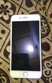 آيفون ٨ بلس • ٦٤ جيجا • بطارية ٧٢%