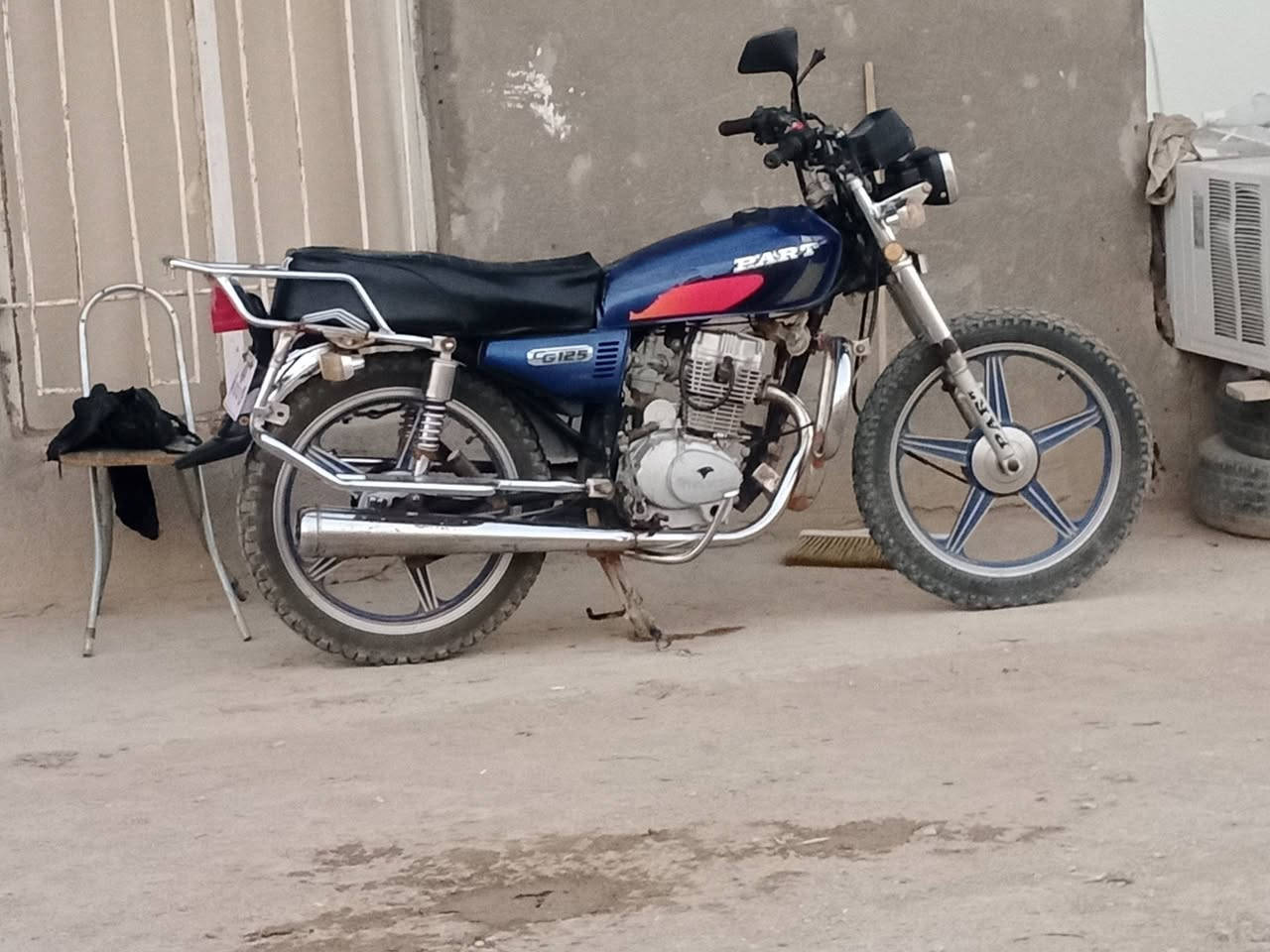 السلام عليكم بارت 22اصوليه جاهزه نكره سلف هندر. محرك خرس.  مبدل بستم شلعه فول تخم تاير  فقط لايت ودشبول عوزهن ربط 
نقصه جاملغ.وقبق زنجيل.فقط..والباقي شوف العين 
سعره 600 وبي مجال.بسيط  لاستفسار خاص واتساب ***********.
