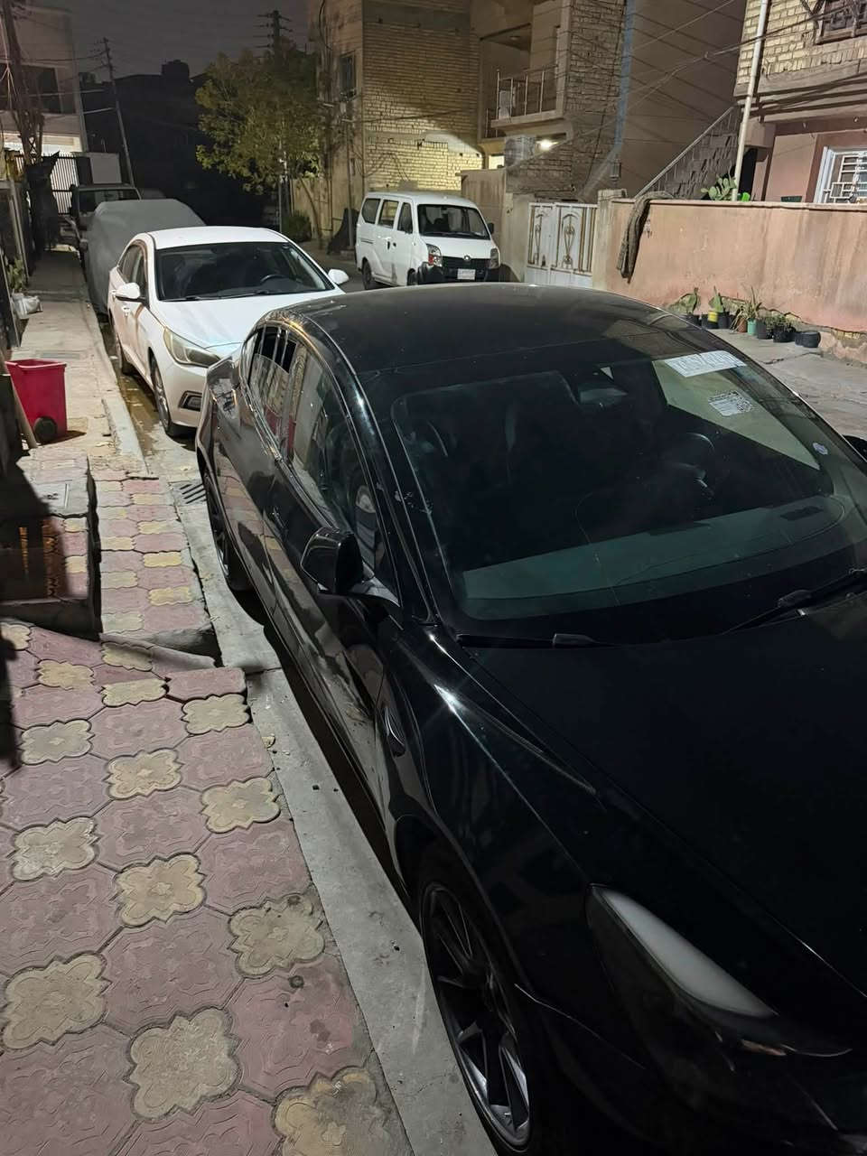 سلام عليكم
تسلا 2023 للبيع ماشية 14الف ميل
حادثها صفحة 
ونقصها جامة فقط تصلح 
120$
***********
