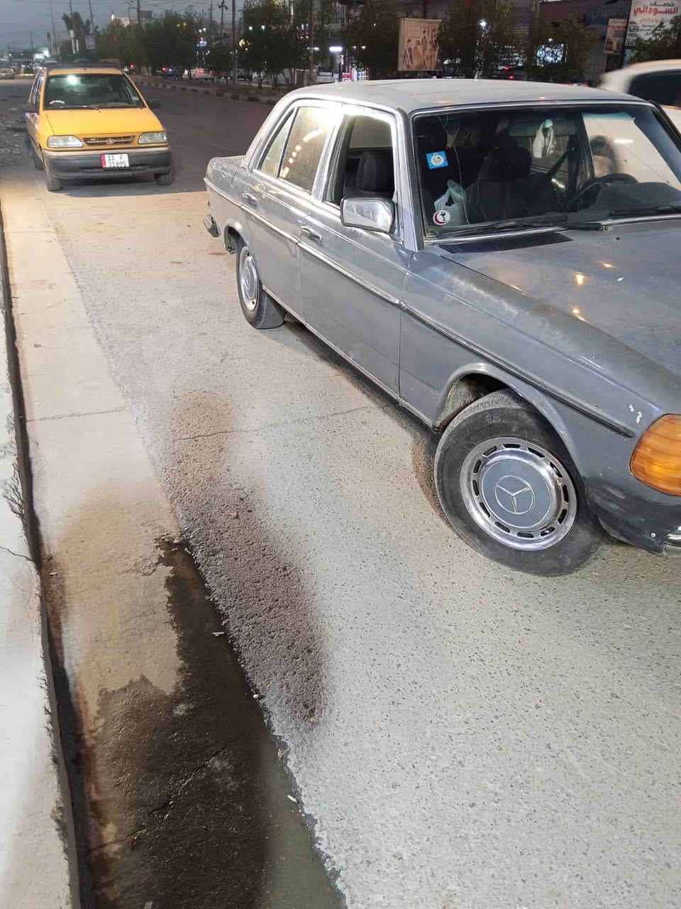 السلام عليكم مارسدس ابو جحيل مرور موديل ٨٤.   
رقم بغداد مشروع وطني سنويه لحد ٢٨ 
مكينه وكير بطه مكفولات قواعد دبلات بلاديات 
تختم تاير جدد صدر امامي هسه مبدله جديد  تبريد شغال بس بوري نفرق بلبنيد وطار الغاز غير الغاز 
هاي تفاصيل السياره لا اتخبرني الو تراسلني تكلي شبيها ذني تفاصيل السياره مكاني بغداد الحسينيه مال راشديه
***********
٠٧٧٢٦٩٧٣١١

سعرها ٣٣وبيها مجال
